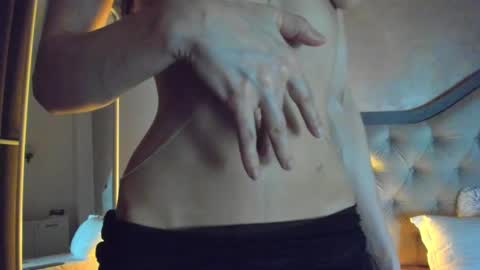 JennaMyers online show from February 24, 11:30 pm