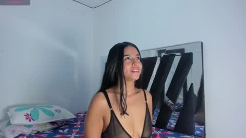 jenner_jackson online show from November 5, 8:00 pm