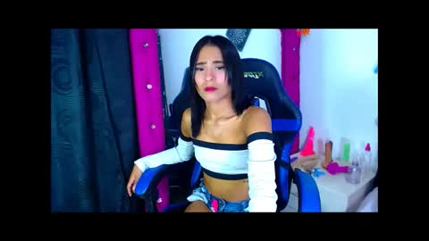 jenn online show from March 26, 8:19 am