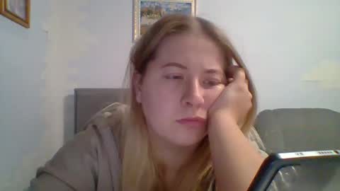 Nicol online show from December 19, 8:48 pm