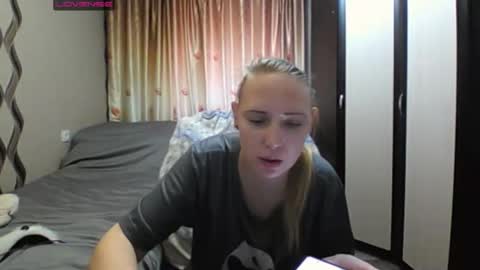 JenniDeep online show from March 21, 12:43 pm