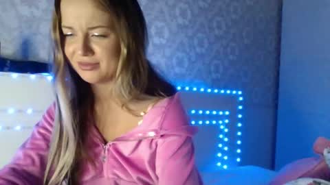 Jennifer online show from January 26, 6:16 pm