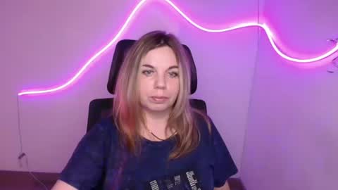 Jennifer online show from September 15, 11:33 am