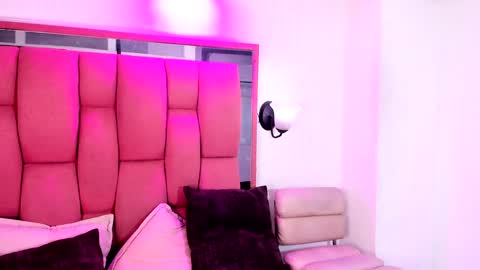 jennifer_t online show from January 27, 5:15 pm