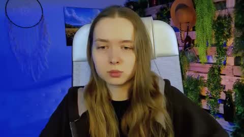 Jennifer online show from January 12, 8:10 am