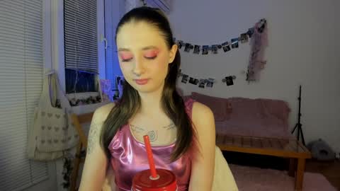 Jennifer Jenny Darling   online show from January 14, 7:11 pm