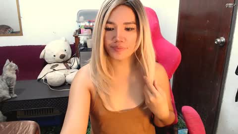 Jenny online show from December 8, 11:40 pm
