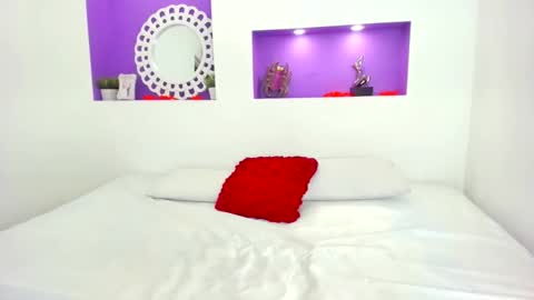 jenny_towers online show from December 13, 7:53 pm