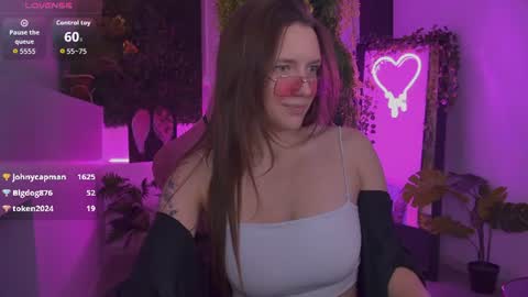 Jenny NO Nude online show from June 28, 6:15 pm