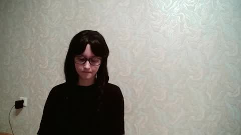 JennyOlset online show from December 4, 3:50 am