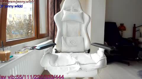 infamous blondiechloe.             Jennyjennywildd online show from March 11, 7:03 am