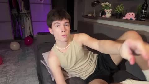 jeremy1scott online show from November 27, 9:44 pm