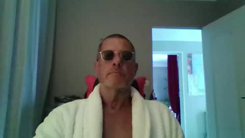 jerflor online show from October 19, 1:49 pm