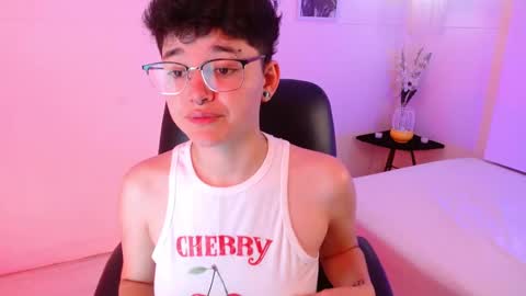 Snapshot of jero_harper1 chatting on October 10, 2:56 pm jero harper1 online show from October 10, 2:56 pm