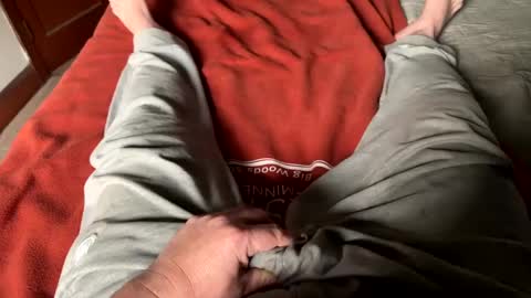 Jeremys room chill and puff one enjoy online show from December 17, 4:43 pm