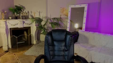 jes_solar online show from November 6, 10:13 pm