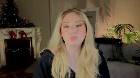 jes_solar online show from December 20, 4:08 am