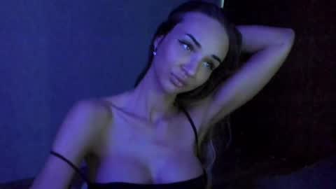 jess1ca_rabb1t online show from February 7, 5:31 am