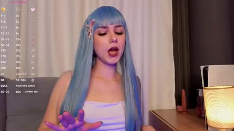 Snapshot of jess_lights chatting on October 12, 8:10 pm Jess online show from October 12, 8:10 pm