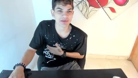 jesshot_bigcock online show from May 19, 4:41 am