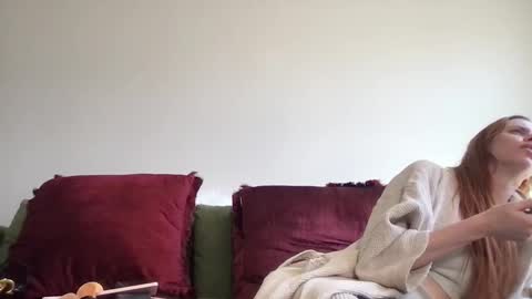 Jessica Aaren online show from April 4, 5:31 pm