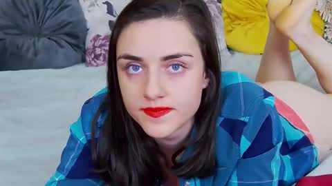 Jessica White online show from October 1, 4:33 am