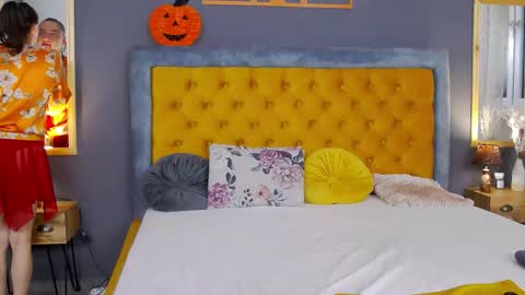 Jessica White online show from November 19, 5:18 am