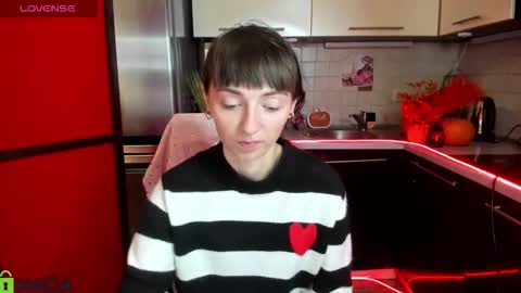 jessicaforris online show from November 26, 8:22 am