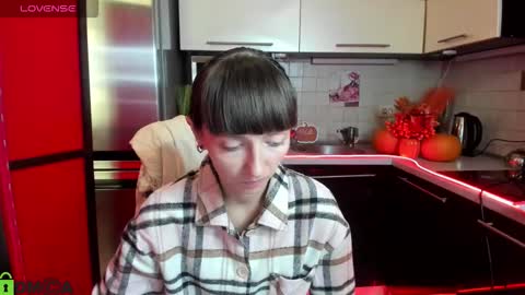 jessicaforris online show from October 3, 7:27 am