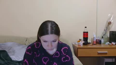 jessicaholland1 online show from April 27, 8:17 pm
