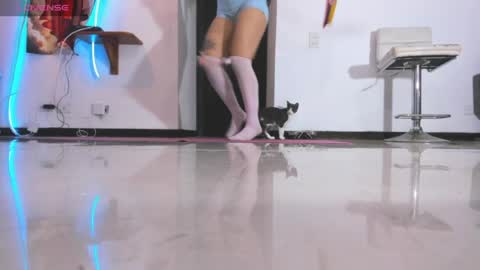 Jessica online show from June 18, 9:14 am