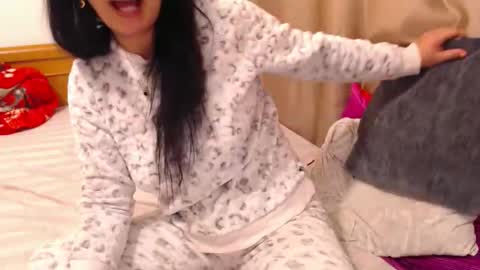 jessiestar3 online show from February 18, 8:36 am