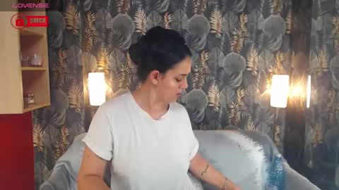 JessTheWicked online show from February 3, 9:39 pm