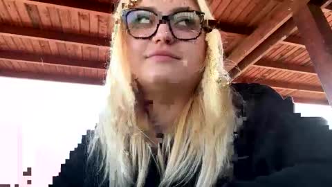 Jessy online show from April 16, 1:11 pm