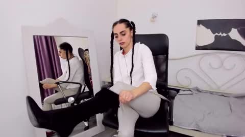 Jessy online show from February 26, 9:55 am