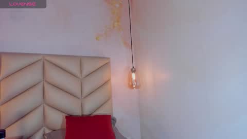 Jessica online show from December 18, 6:47 pm