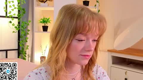 Gwen online show from March 23, 8:25 pm