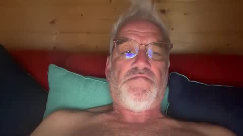 jewlronny online show from March 5, 7:50 am