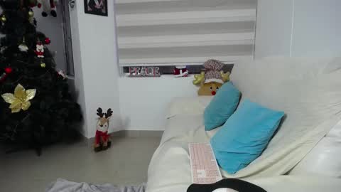 Camila online show from November 26, 10:45 am