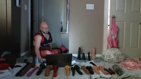 Nasty Cumslut online show from December 2, 1:52 pm