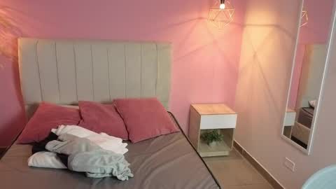 Jhan online show from April 7, 11:01 am