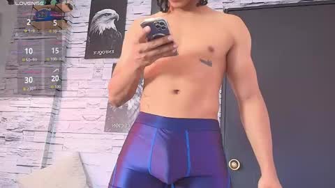 jhay_wheeler777 online show from May 15, 7:32 pm