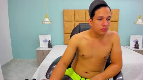 Jheider R. online show from September 9, 2:06 pm