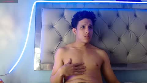 Jheider R. online show from February 9, 6:33 am