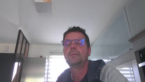 jhmec44000 online show from May 11, 4:26 pm