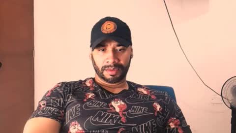 En moreno online show from January 8, 9:42 pm