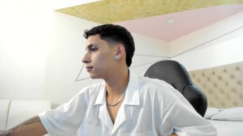 jhoanleandro online show from September 14, 4:59 am