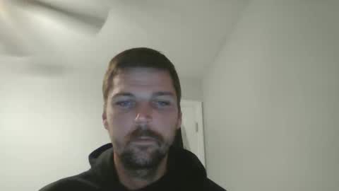 jholls online show from February 22, 2:06 am