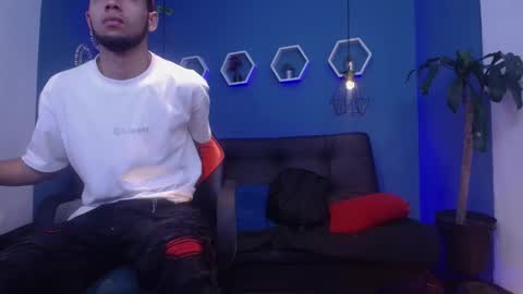 Snapshot of jhon_malo chatting on September 28, 5:16 am jhon_malo online show from September 28, 5:16 am