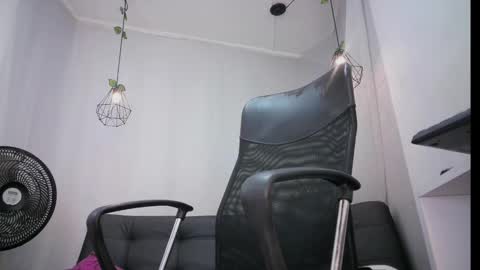 Snapshot of jhon_malo chatting on March 7, 4:23 am jhon_malo online show from March 7, 4:23 am